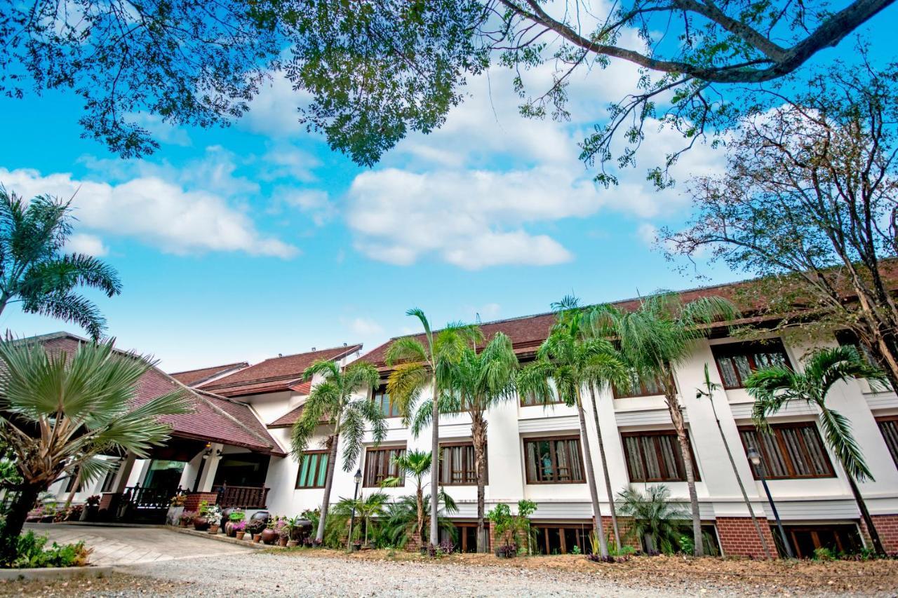 Tak Andaman Resort & Hotel Exterior foto